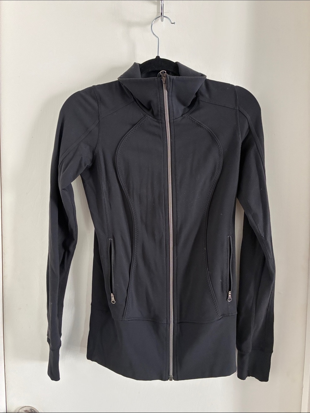Lululemon Women’s Black Full-Zip Active Jacket size 2